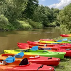 Spływ kajakowy Tanwią: Przewodnik, trasy, ceny i porady