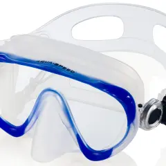 Maska do snorkelingu z niebieskimi akcentami i przezroczystym paskiem. Idealna do odkrywania podwodnego świata.