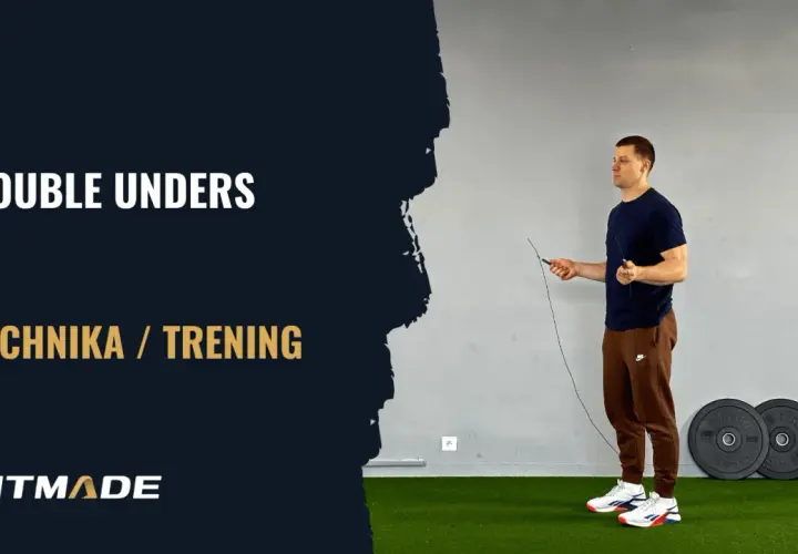 Mężczyzna ćwiczy skakanie na skakance, wykonując technikę "double unders".
