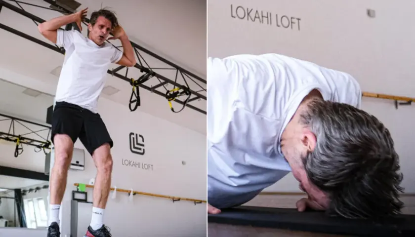 Mężczyzna wykonuje ćwiczenie burpee. Pokazuje to, jak wygląda burpee, od pozycji stojącej do podporu przodem.