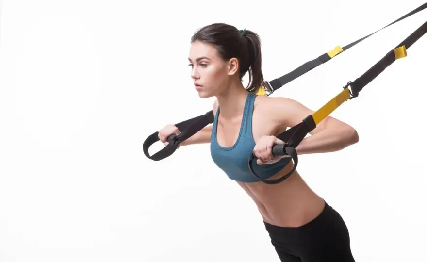 Trening TRX - Jak zacząć i ćwiczyć efektywnie?