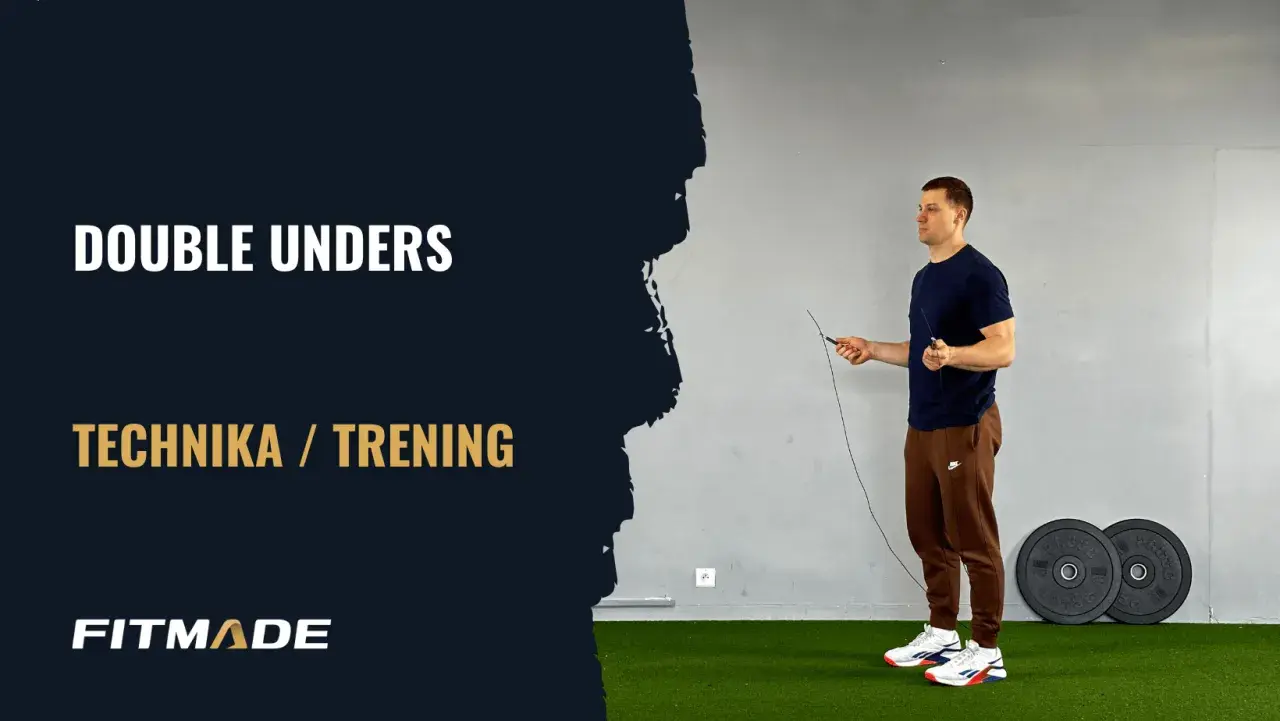 Mężczyzna ćwiczy skakanie na skakance, wykonując technikę "double unders".